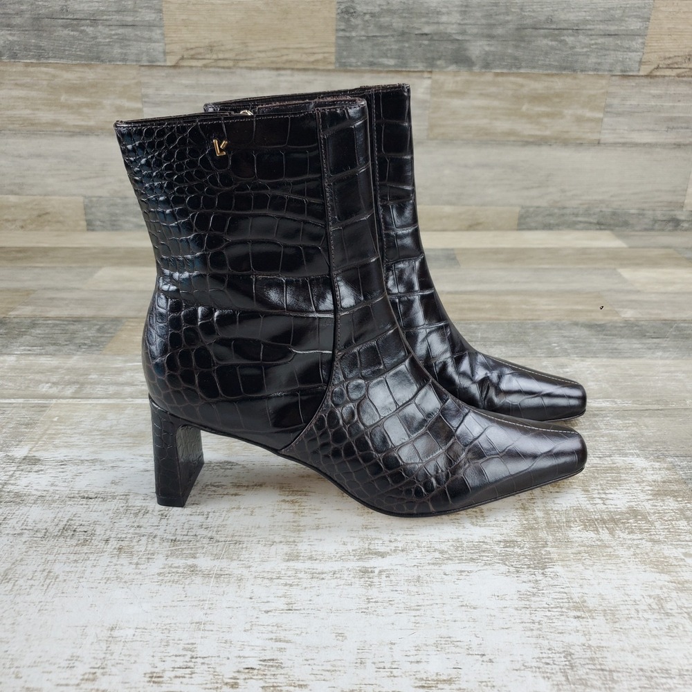 Larroude Alexis Womens Boots Sz 8 Soft Croco Dark Oak Pointed Toe Block Heel